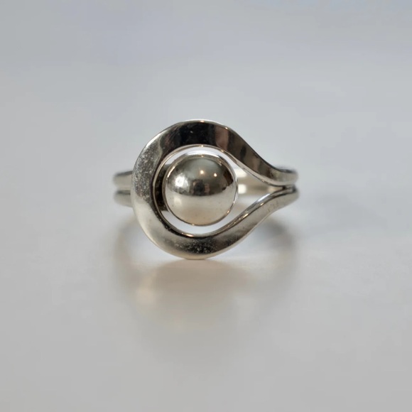 BRAND NEW SILVER RING SIZE 6 - Picture 2 of 6